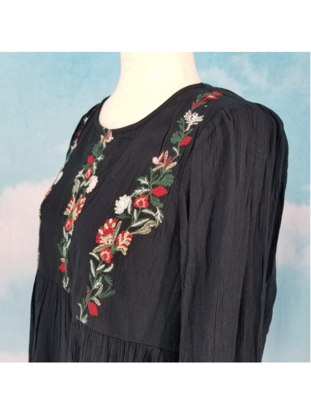 American Eagle Embroidered Blouse Balloon Sleeve Tie Back Black Floral XS Boho - Picture 4 of 8